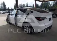 2023 Tesla Model Y фото