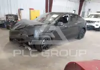 2023 Tesla Model Y фото