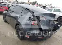 2023 Tesla Model Y фото