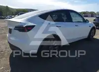 2023 Tesla Model Y фото
