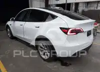 2023 Tesla Model Y фото