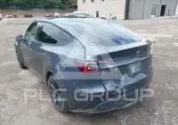 2023 Tesla Model Y фото