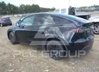 2023 Tesla Model Y фото