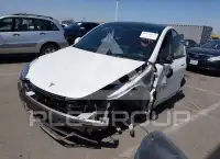 2023 Tesla Model Y фото