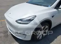 2023 Tesla Model Y фото