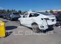 2023 Tesla Model Y фото