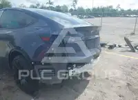 2023 Tesla Model Y фото