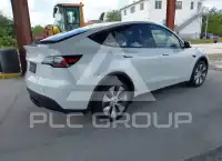 2023 Tesla Model Y фото