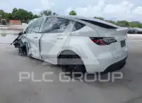 2023 Tesla Model Y фото