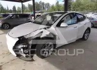 2023 Tesla Model Y фото