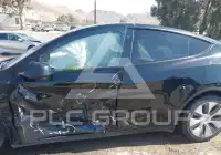 2023 Tesla Model Y фото