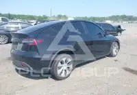 2023 Tesla Model Y фото