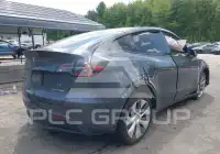 2023 Tesla Model Y фото