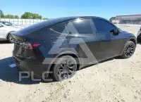 2023 Tesla Model Y фото