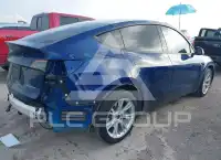 2023 Tesla Model Y фото