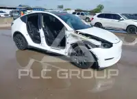 2023 Tesla Model Y фото