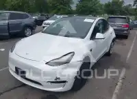 2023 Tesla Model Y фото
