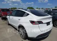 2023 Tesla Model Y фото
