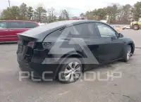 2023 Tesla Model Y фото