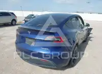 2023 Tesla Model Y фото