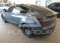 2023 Tesla Model Y фото