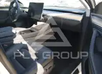 2023 Tesla Model Y фото