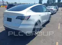 2023 Tesla Model Y фото