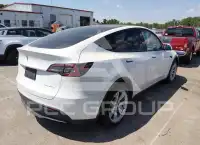 2023 Tesla Model Y фото