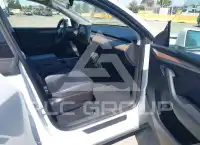 2023 Tesla Model Y фото