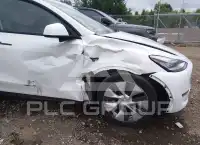 2023 Tesla Model Y фото