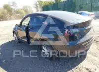 2023 Tesla Model Y фото