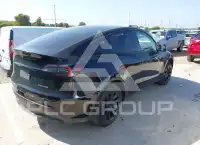 2023 Tesla Model Y фото