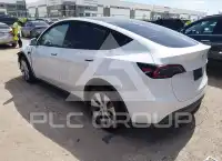 2023 Tesla Model Y фото