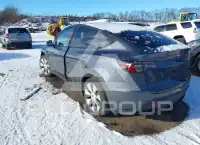 2023 Tesla Model Y фото