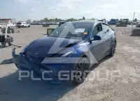 2023 Tesla Model Y фото