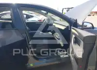 2023 Tesla Model Y фото