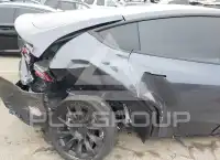 2023 Tesla Model Y фото