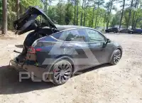 2023 Tesla Model Y фото