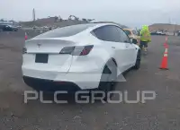 2023 Tesla Model Y фото