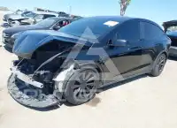 2023 Tesla Model X фото