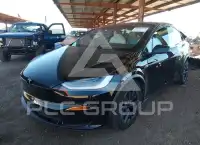 2023 Tesla Model X фото