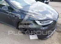 2023 Tesla Model X фото