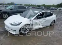 2023 Tesla Model 3 фото