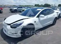 2023 Tesla Model 3 фото