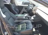 2023 Tesla Model 3 фото