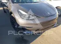 2023 Tesla Model 3 фото