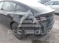 2023 Tesla Model 3 фото