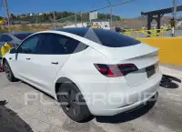 2023 Tesla Model 3 фото