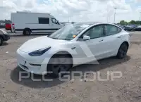 2023 Tesla Model 3 фото