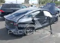 2023 Tesla Model 3 фото